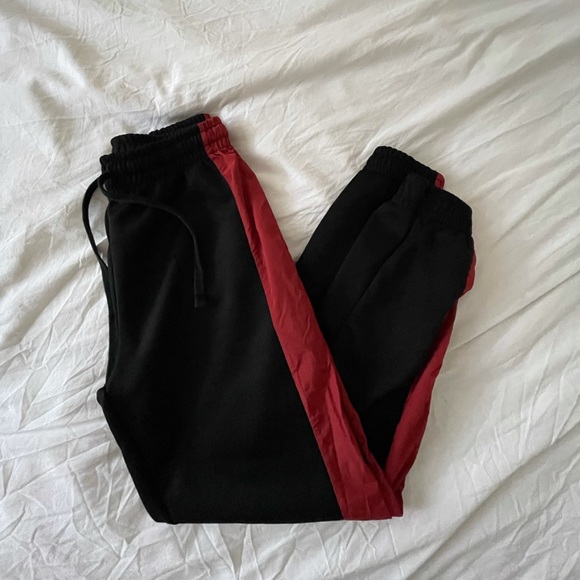 Jogger - Picture 2 of 2